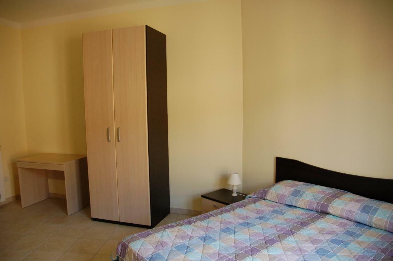 Beb 2000 Hotel Сасари Екстериор снимка