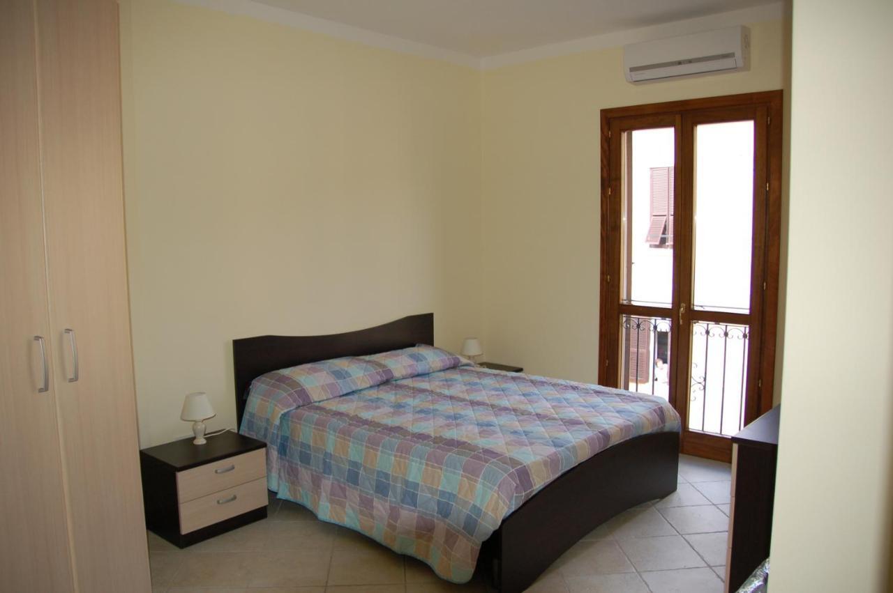 Beb 2000 Hotel Сасари Екстериор снимка